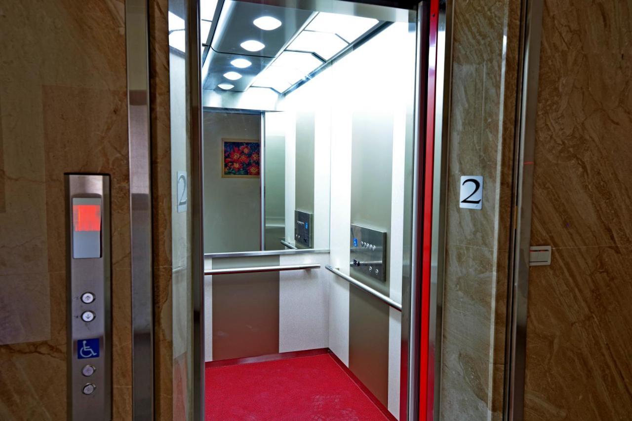 Hongfu Elegant Business Hotel Zhongli Eksteriør billede