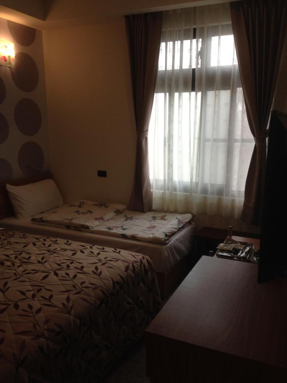 Hongfu Elegant Business Hotel Zhongli Eksteriør billede